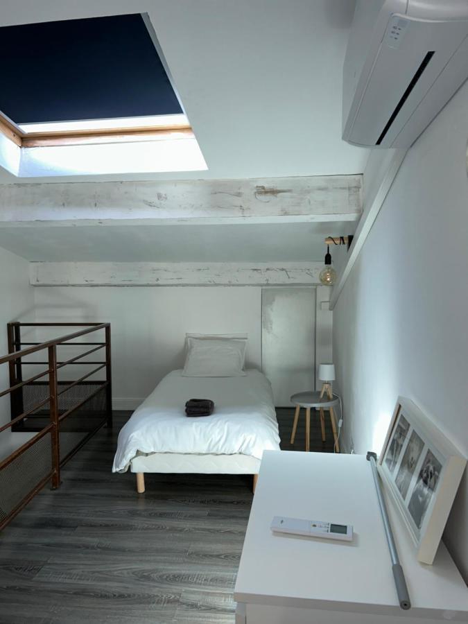 Maison Climatisee Avec Stationnement Et Wifi Bram المظهر الخارجي الصورة